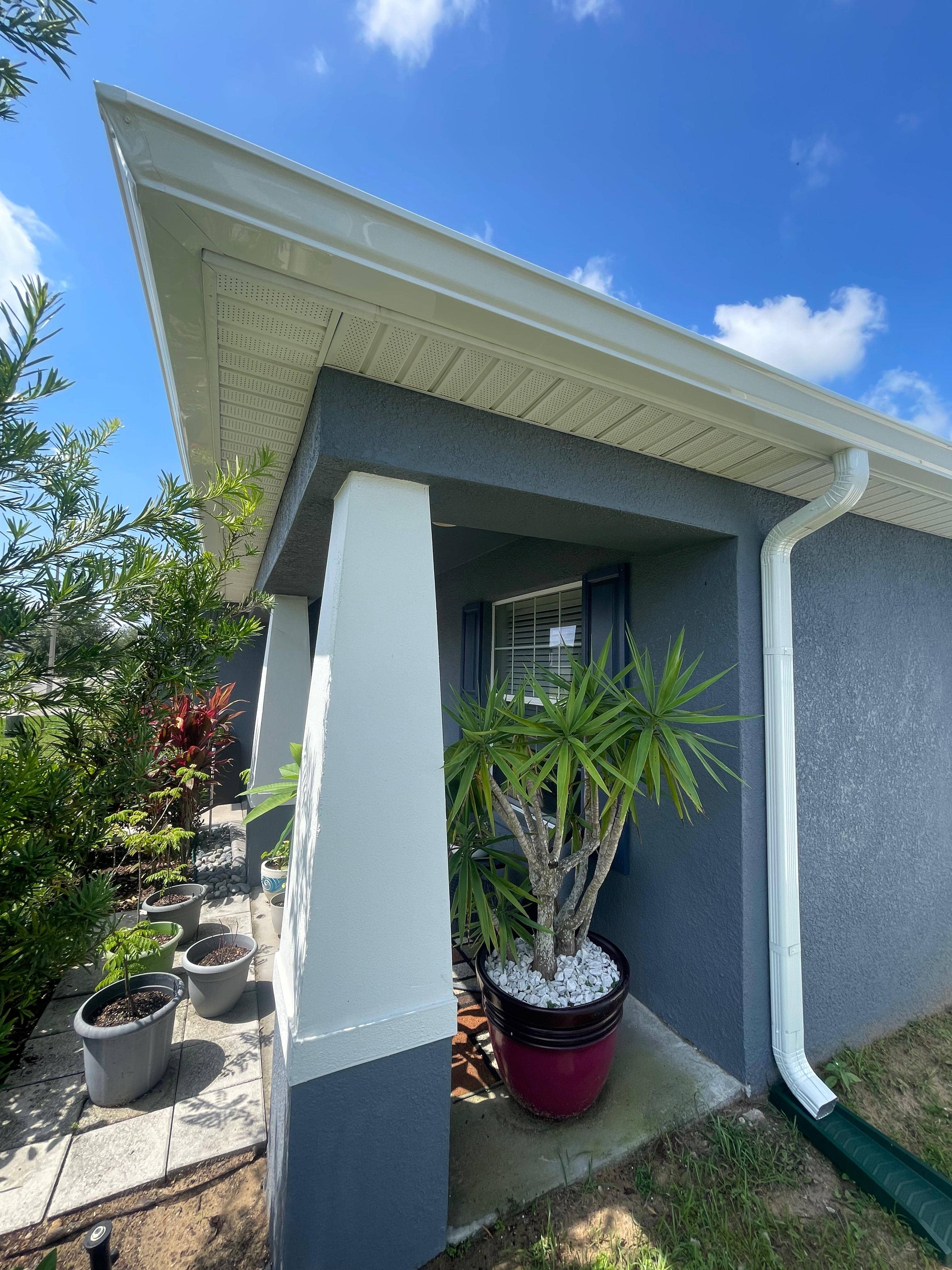Gutter installation on stucco home in Florida