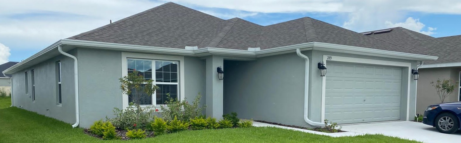 Seamless gutter installation on Florida home